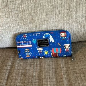 Disney’s lounge fly Chibi collection blue wallet, like new smoke pet free home